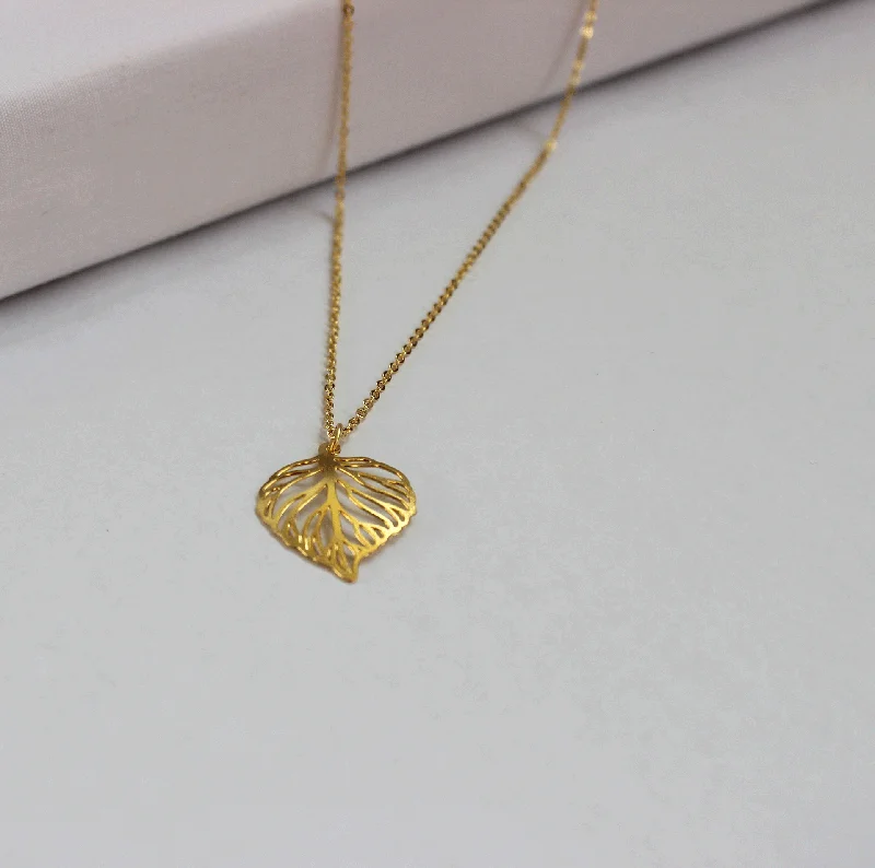 Linked chain necklaces-Aspen Leaf Necklace