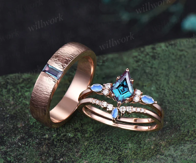 Thick band rings-Captivating Alexandrite Kite & Moonstone Ring Set | Refined baguette Alexandrite Men's Ring 14K rose gold couple set jewellery Perfect for Valentine's Day Gifts and Thoughtful Presents for Her