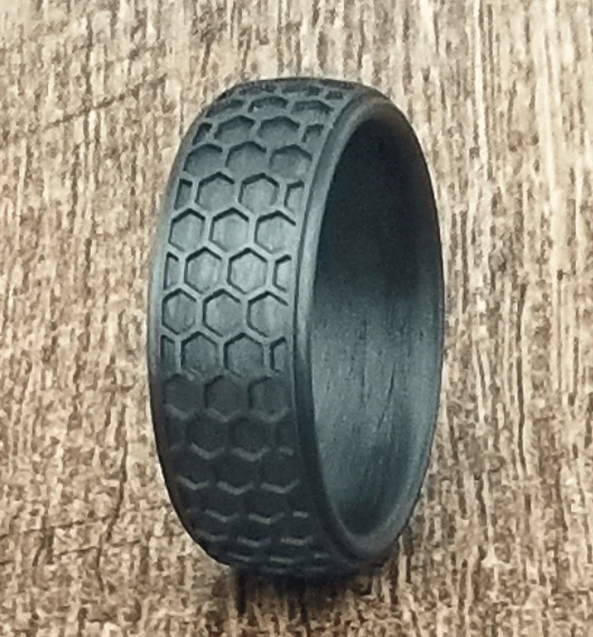 Heritage lock rings-Hornet Black Carbon Fiber Men's Ring - 9mm