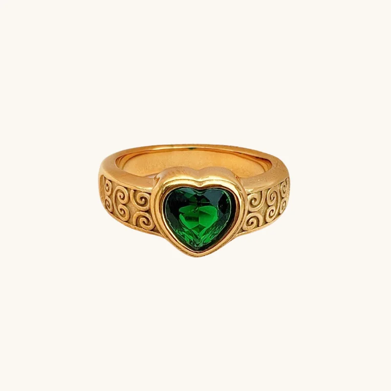 Glossy black rings-Ornate Band Emerald Heart Ring