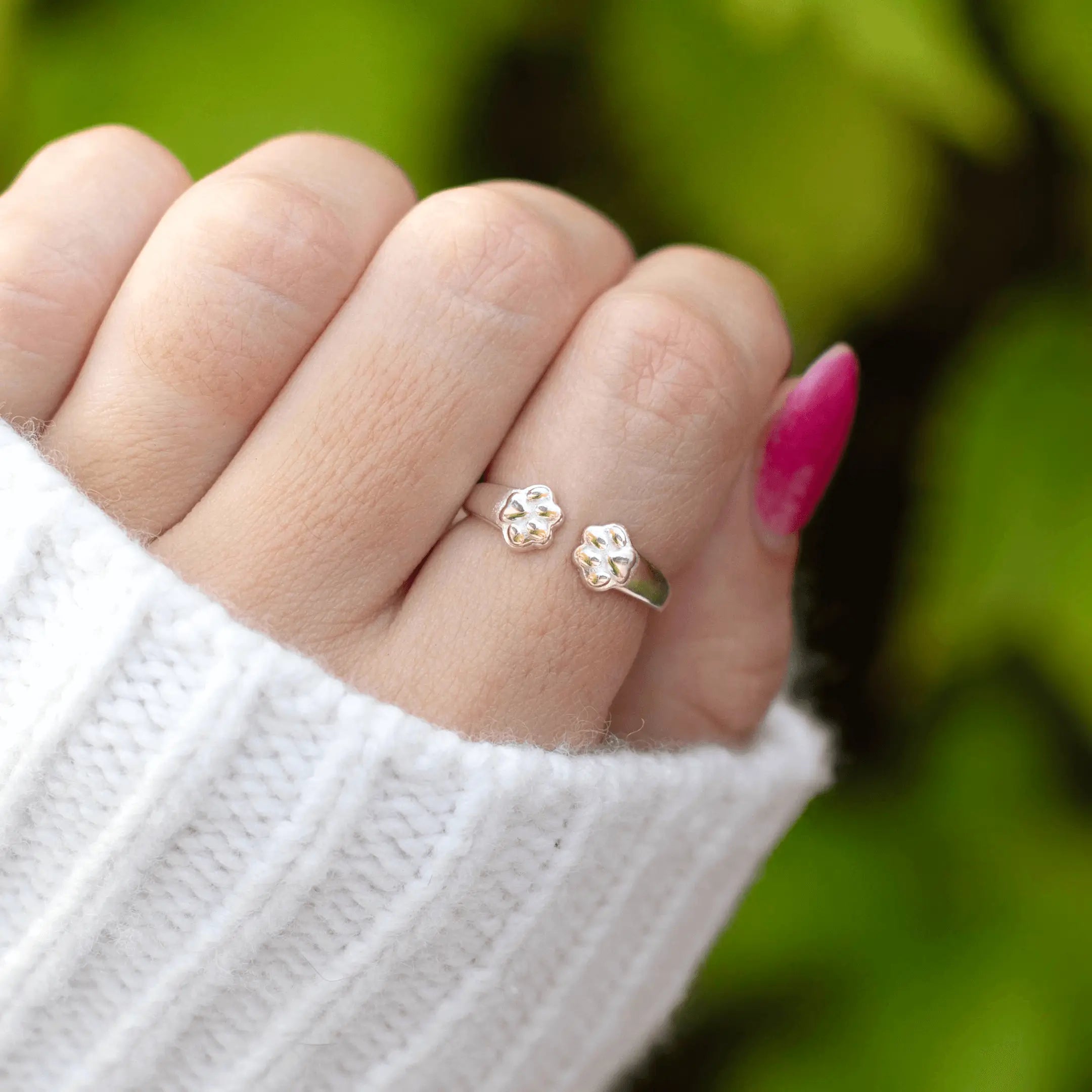 Clustered gem rings-Paw Hug Ring