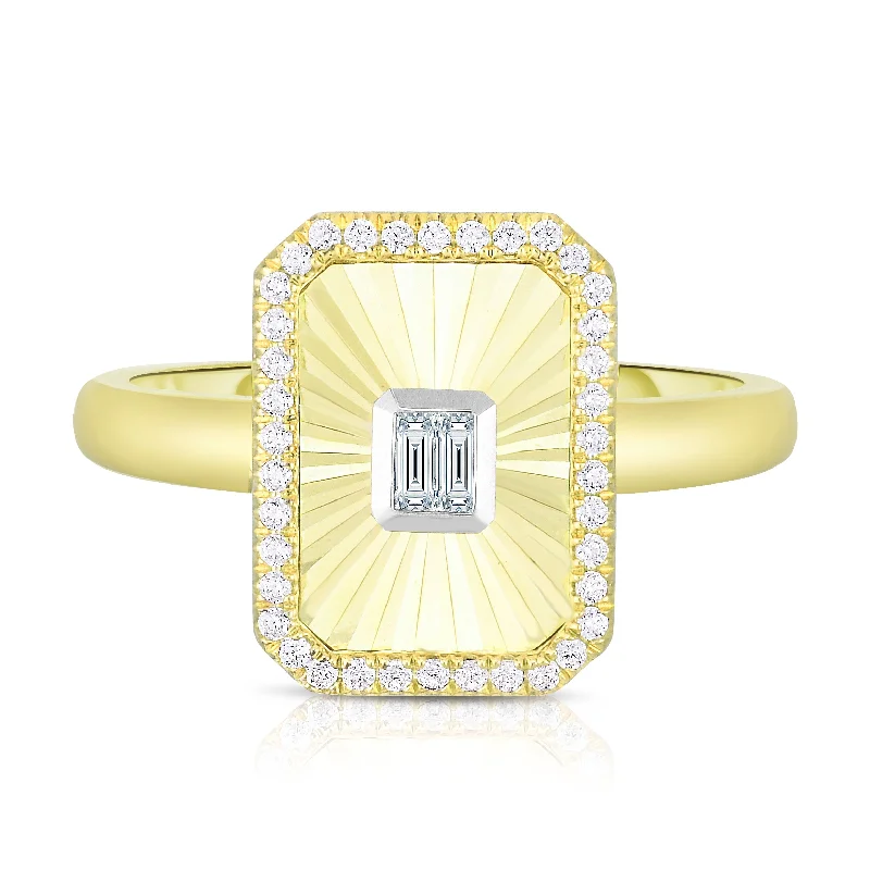 Grand cocktail rings-14 Karat Yellow Women's Diamond Fashion Ring